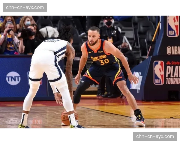 2026年NCAA“疯狂三月”在即，球探关注潜力新秀在高强度防守下的控球与决策能力。