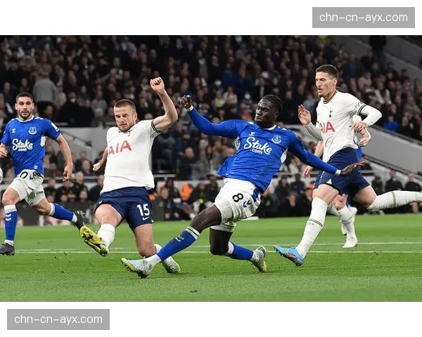 深度战术分析：曼联对阵埃弗顿——高位逼抢如何扼杀对手的控球组织