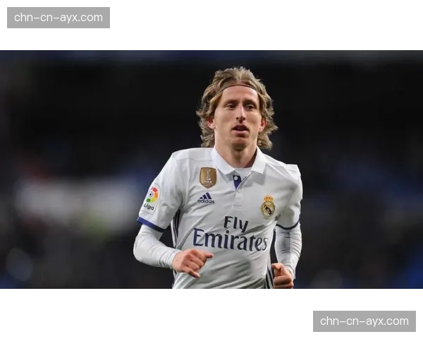 聚焦：37岁的莫德里奇替补登场，用精准长传策动制胜球